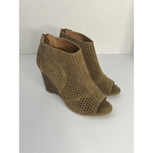 Moda Spana Uma Khaki Suede Wedge Heel Perforated Ankle Peep Toe Boot Women's 6.5 - Picture 3 of 9